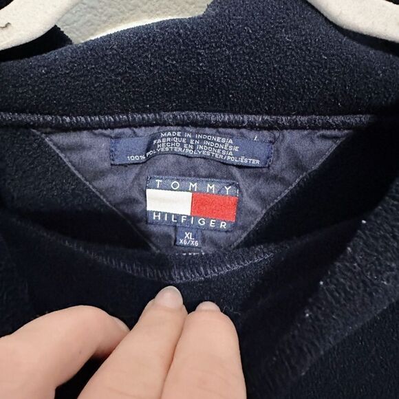 ✨3/$25✨ Vintage Tommy Hilfiger Fluffy Fleece Jacket - Picture 2 of 3